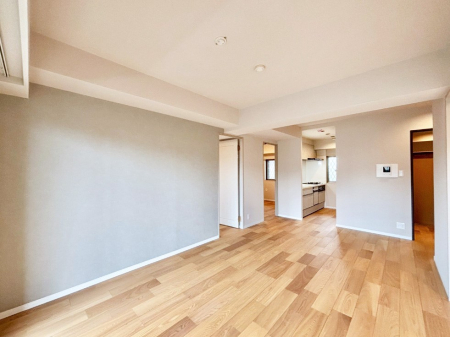 ���̑����� �Ƒ������R�ƏW�܂�e���̃X�y�[�X�ɂȂ肻��