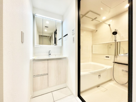 ���ʑ�E���ʏ� ������������ʉ��ώ��Œ��̐g�x�x�����K  