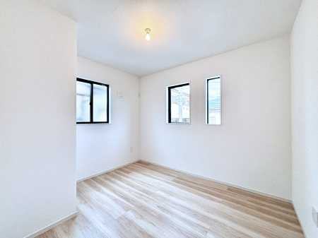 �q������ �q�������ɂ��������߂Ȏ��[�X�y�[�X�����Ղ�̋���