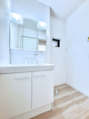 ���̑� �L�X�Ƃ�Ƃ�̂��郉���h���[�X�y�[�X�B  