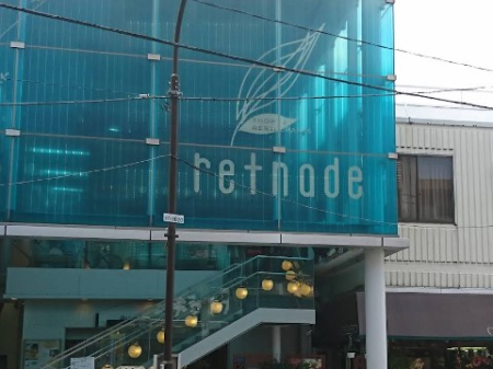 ���ӊ� �V���b�s���O�Z���^�[ 700m �������g�i�[�h �����R