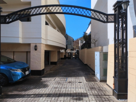 �G���g�����X -