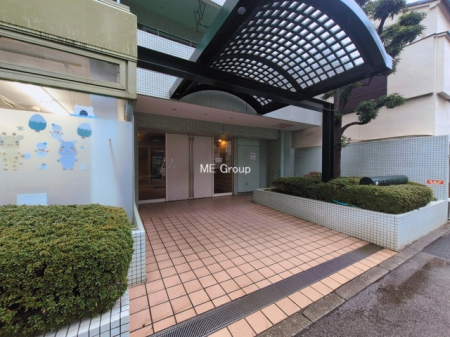 �G���g�����X -