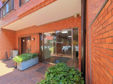 �G���g�����X -