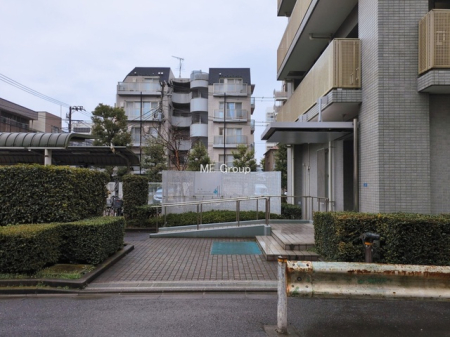 �G���g�����X -