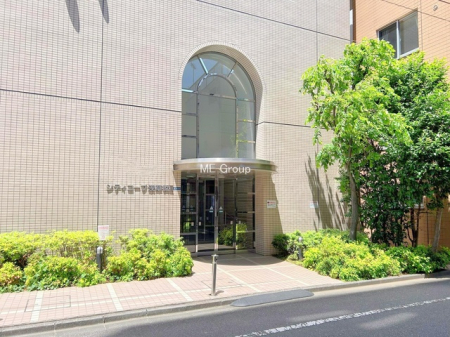 �G���g�����X -