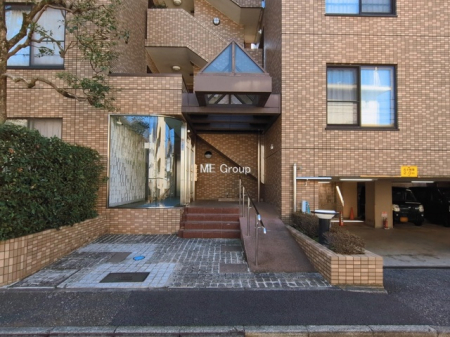 �G���g�����X -