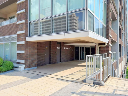 �G���g�����X -