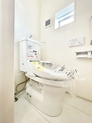 �g�C�� �g�C���͈��S�̂Q�ӏ��I���̃o�^�o�^������S�ł��B