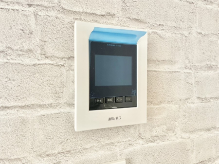 ���̑����� TV���j�^�[�t���C���^�[�t�H���Ŗh�Ɩʂ����S�ł��B