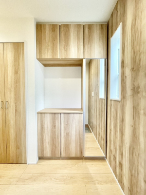 ���� ���ʔ��͂��Ƒ��̎ʐ^��G�߂̃C���e���A�ŏ���I�Ƃ��ĉ��o�ł��܂�