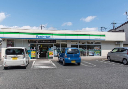 ���ӊ� �R���r�j 900m �t�@�~���[�}�[�g ���w�����l���ړX