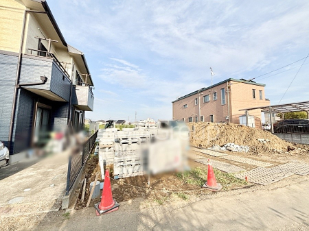 ���n�O�ώʐ^ ���܂����n�`�́A�ԓ��ɖʂ��Ă��炸�A�Â��Ńv���C�x�[�g���𖡂킦�闧�n�ł��B