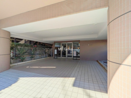 �G���g�����X -