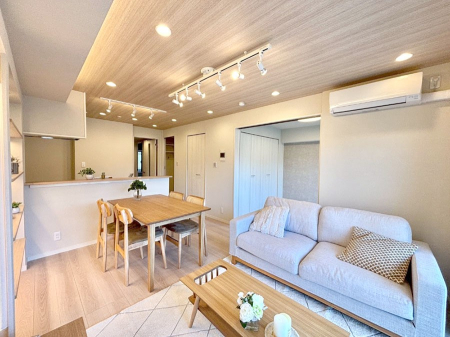 ���r���O �Ƒ��c���̎��Ԃ����������Ȃ��났�̃��r���O�_�C�j���O�B   