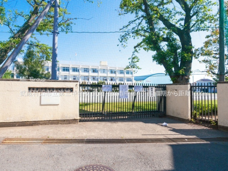 ���ӊ� ���w�Z 1600m �������R�s����O���w�Z