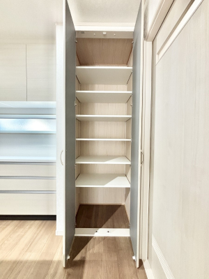 ���[ �L�b�`�����[�B�H�ނ̃X�g�b�N�͂������A���p�i�̎��[�Ȃǎg�����͂��낢��I 