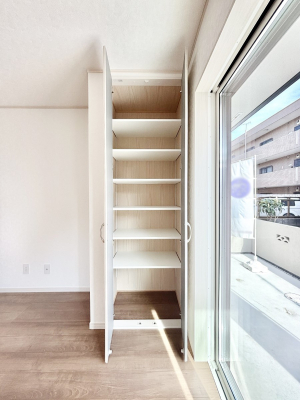 ���[ ���r���O���[�B�U�炩�肪���ȃ��r���O���X�b�L���ƕۂĂ܂��B 