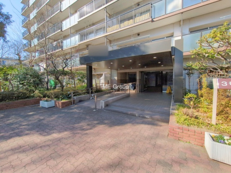 �G���g�����X -