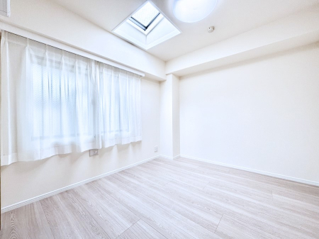 ���̑����� �o���R�j�[���J�������v���X���Ă����m��  