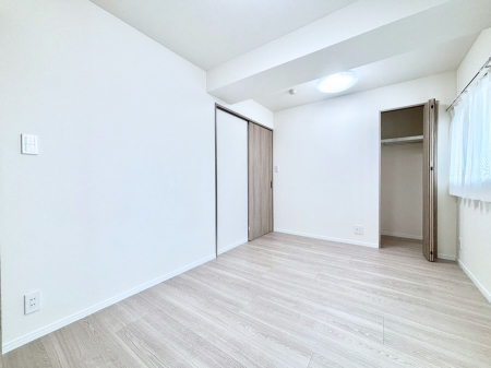 �q������ ���q���܂̂������Ƃ��Ă��I�ߗނ̐������ڂɕ֗��ȃN���[�[�b�g�t���̗m���B