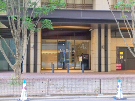 �G���g�����X -