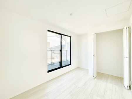 ���̑����� �o���R�j�[���J�������v���X���Ă����m��