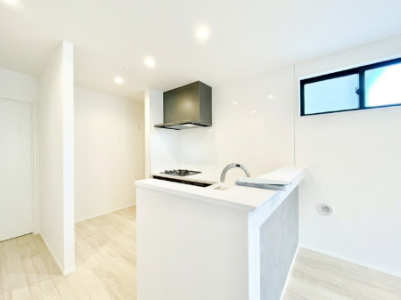 �L�b�`�� ��Ƃ肠��L�b�`���ł͂��Ƒ��Ɗy�������������ł��܂��B