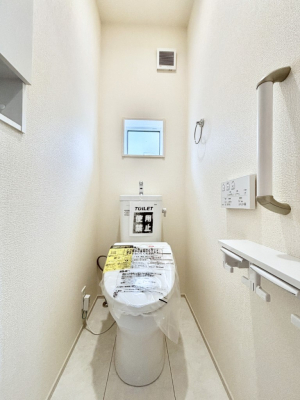 �g�C�� �g�C����1�K��2�K���ꂼ��ɔz�u����Ă��ĂƂĂ��֗��ł��B 