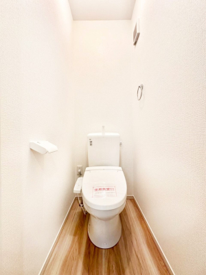 �g�C�� �g�C����1�K��2�K���ꂼ��ɔz�u����Ă��ĂƂĂ��֗��ł��B 