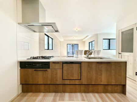 �L�b�`�� ��Ƃ肠��L�b�`���ł͂��Ƒ��Ɗy�������������ł��܂��B