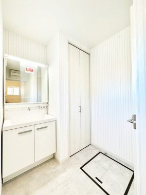 ���̑� ��Ƃ�̐��ʃX�y�[�X�Œ��̐g�x�x�����N���N