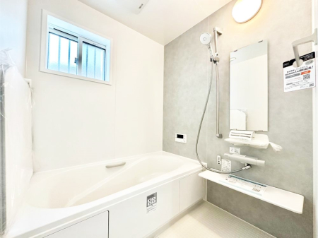 ���� 1���̔������t���b�V�����Ă���閾�邭�������̂���o�X���[��