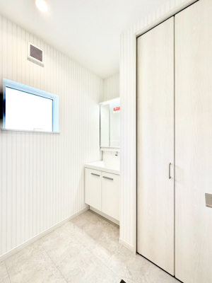 ���̑� 1���̎n�܂���S�n�悭�I�_�炩�Ȓ��̌����������鑋���������ʎ�