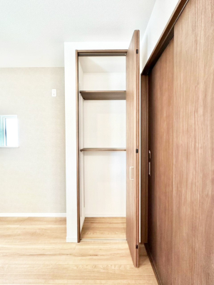 ���̑����� �L�b�`���ɂ̓p���g���[�I�H�ނ̃X�g�b�N�͂������A���p�i�̎��[�Ȃǎg�����͂��낢��I