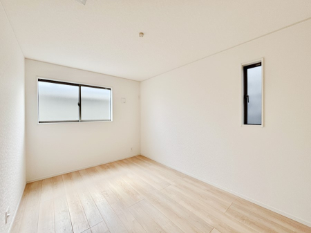 ���̑����� 2�ʍ̌����m�ۂ������邢��ԁB�Ƒ��݂�Ȃ����K�ȕ�炵����������݌v�ł��B�@