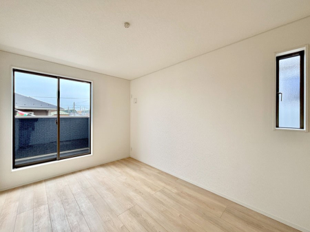 ���̑����� ���邢�o���R�j�[�T�C�h�ɗm����ݒu�B�ڊo�߂̗ǂ��Q���ɁB 