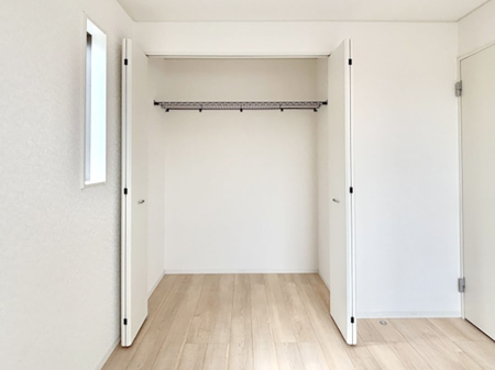 ���[ �����Ղ�̎��[�X�y�[�X�ŉ��K�ɕ�点���� 