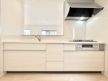 �L�b�`�� ���������Ȃ���ł����Ƒ��Ƃ̉�b���y���߂�ΖʃL�b�`��