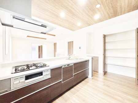 �L�b�`�� �L�X�Ƃ����g������̗ǂ��L�b�`���œ��X�̂��������y�����Ȃ肻��