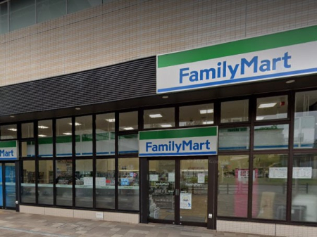 ���ӊ� �R���r�j 650m �t�@�~���[�}�[�g �����Y�a�}�[�N�X�X