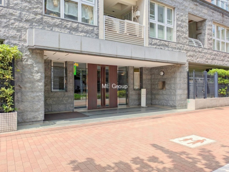 �G���g�����X -