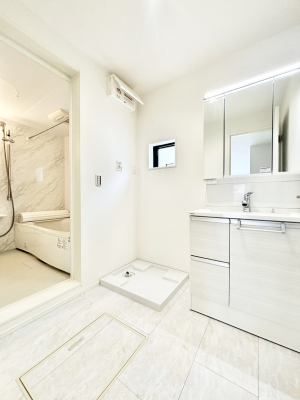 ���ʑ�E���ʏ� �������̂�����K��Ԃł��B�����̐g�x�x���C�����ǂ����g�������܂��B 