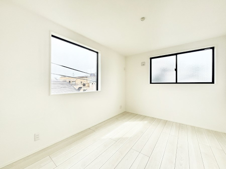 ���̑����� 2�ʍ̌����m�ۂ������邢��ԁB�Ƒ��݂�Ȃ����K�ȕ�炵����������݌v�ł��B