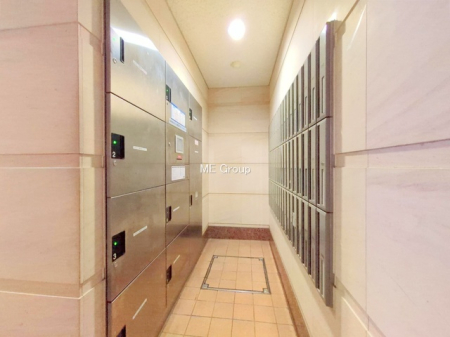 �G���g�����X -