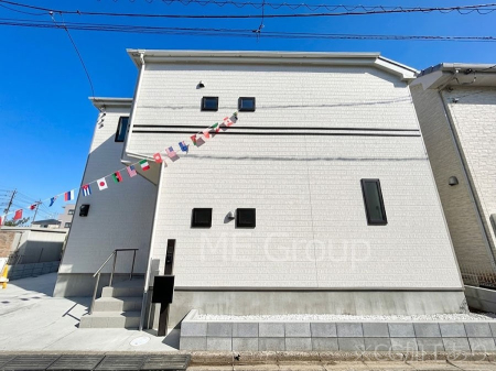 ���n�O�ώʐ^ �������ꂽ�O�ρA�㎿�ȏZ��Ԃ��L���鎺���͉i�����S���ĉ߂�����Z���ł��B 