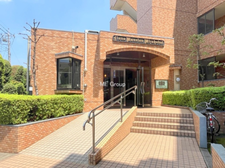 �G���g�����X -