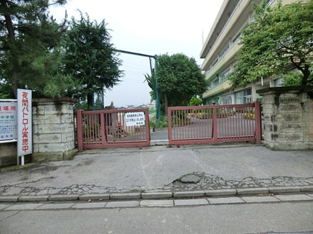 ���ӊ� ���w�Z 1050m �u�؎s���@�����w�Z