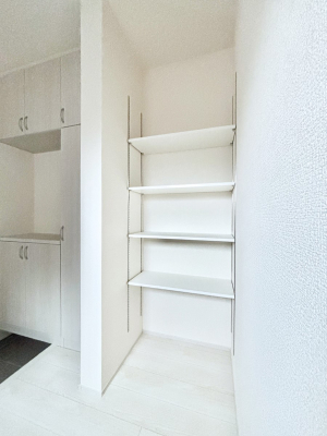 ���� ���I�t�����[�X�y�[�X������̂ŁA�U�炩�肪���Ȍ��ւ��X�b�L���Еt���܂��B 