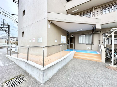 �G���g�����X �������������͋C�̃G���g�����X